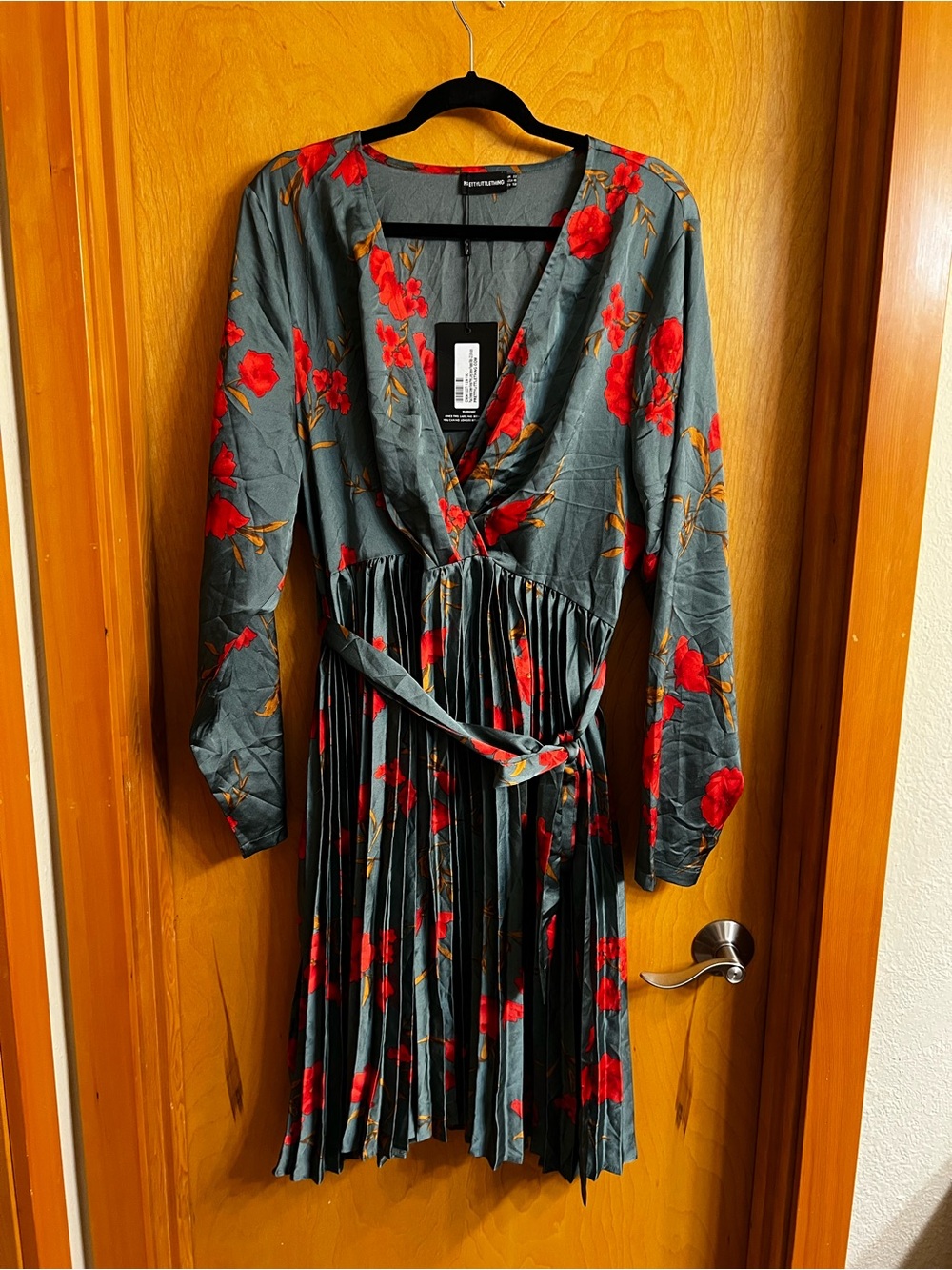 PrettyLittleThing Green Teal Long Sleeve Wrap Dress with Red Floral Print